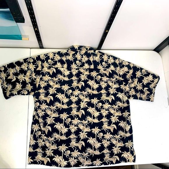 Consensus Tropical Button Down Short Sleeve Shirt - Picture 3 of 6